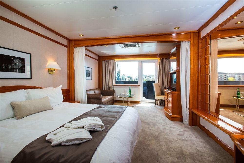 Sunborn London Yacht Hotel Экстерьер фото